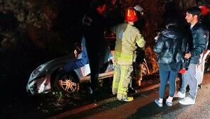 Sarıyer'de araç şarampole devrildi: 3 yaralı