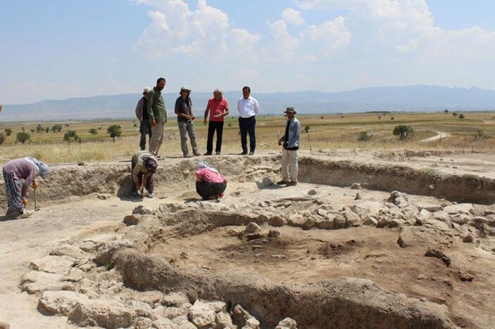 Afyonkarahisar'da insanlık tarihine ışık tutacak kazı