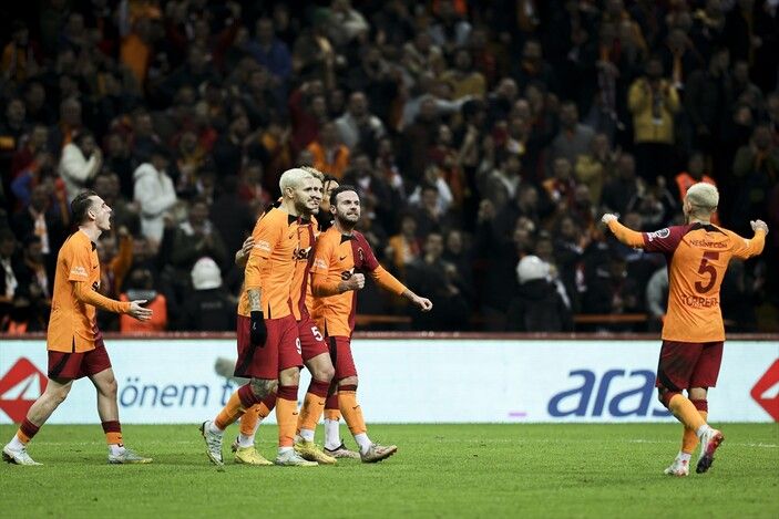Galatasaray, Hatayspor'u dört golle geçti