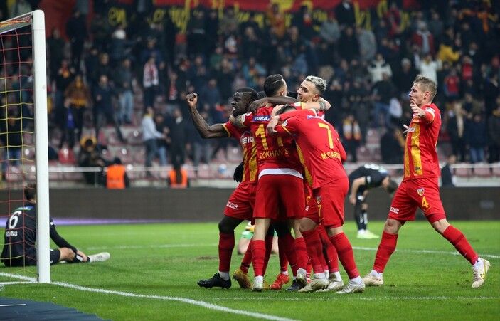 Kayserispor, Sivasspor karşısında farklı kazandı