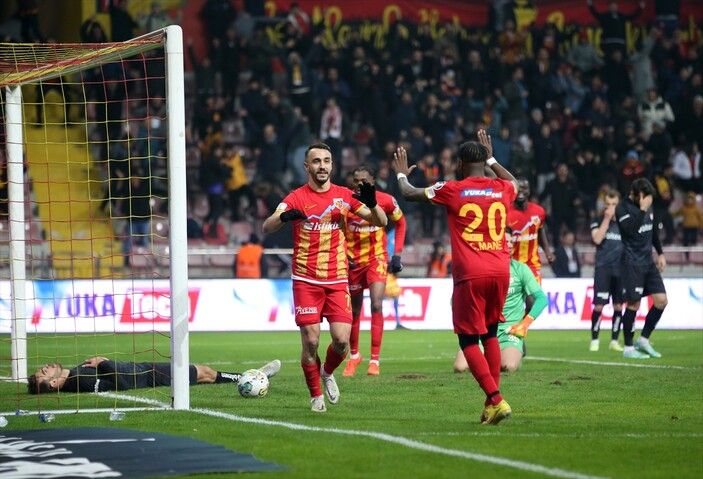 Kayserispor, Sivasspor karşısında farklı kazandı