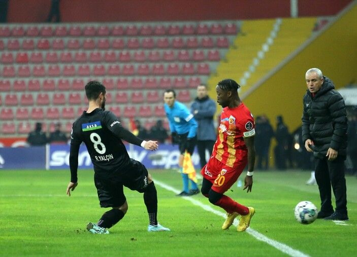 Kayserispor, Sivasspor karşısında farklı kazandı