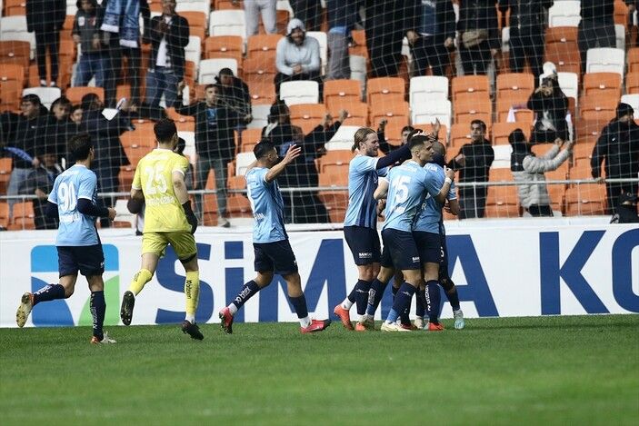 Adana Demirspor, Ankaragücü'nü üç golle geçti