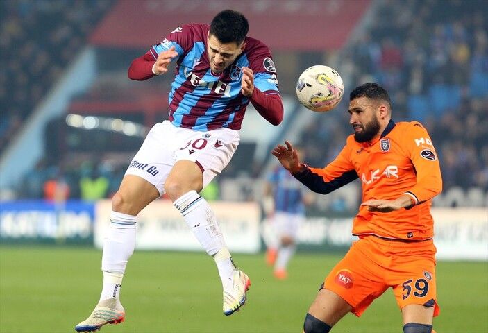 Trabzonspor, Başakşehir'i tek golle geçti