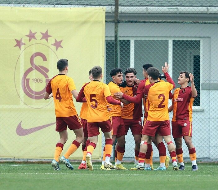 U19'da Galatasaray, Fenerbahçe'yi farklı geçti