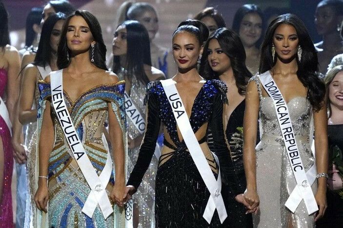 Miss Universe birincisi tarihe geçti