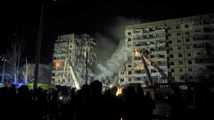 Rusya, Ukrayna 9 katlı apartmanı vurdu