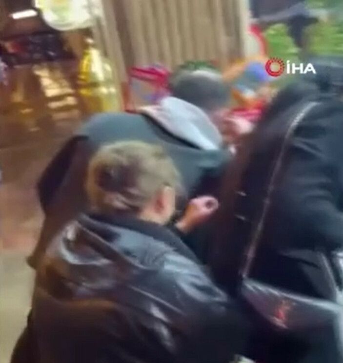 Beyoğlu'nda vatandaşların cebinden telefon çalan kadın tutuklandı